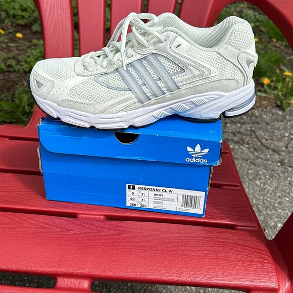 Adidas Response size 9 - Picture 3 of 3
